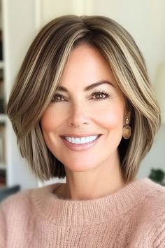 Save this pin for the best haircuts for older women with fine hair. The soft layered bob lifts thin hair at the roots, giving it more volume and bounce. The layers add texture and prevent the ends from looking limp. Soft Layered Bob, Elegant Haircuts, Hair Shag, 2024 Haircut, Haircuts For Older Women, Going Grey, Best Haircuts