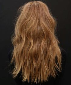 Sandy Copper Hair, Platinum To Copper Hair, Hair Inspo Color Ginger, Golden Red Highlights, Summer Outfits Ginger Hair, Caramel Shag Hair, Cookie Butter Hair, Subtle Orange Hair, Lauren Loveless Hair