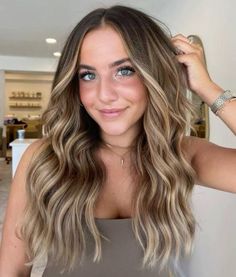 Blonde In Brown Hair Highlights, Blonde Highlights Balayage On Brown Hair, Balayage Blonde Highlights On Brown Hair, Blond Highlight In Brown Hair, Butter Beige Hair, Blended Hair Color Balayage, Blond In Brown Hair, Brunette With Partial Blonde Highlights, Medium Blonde Brown Hair