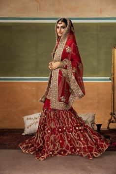 Short Shirt With Sharara, Red Sharara, Bridal Sharara, Mukesh Work, Raw Silk Fabric, Pakistani Wedding Dress, Bridal Pictures, Pakistani Bridal Dresses, Pakistani Wedding Dresses