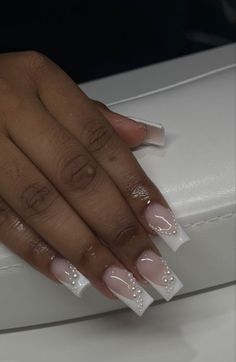 White Acrylic Nails Square With Diamonds, Pearl Nails Design Square, Short Acrylic Nails Square With Rhinestones, Pearls On French Tip Nails, Square French With Pearls, Pearl Placement On Nails, Birthday French Tips, White Perle Nails, Short White Nails With Charms