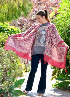 The bohemian accessory you have been lusting after.. Del Rio Duster 65% Polyester + 35% Viscose Satin Duster, Sequin Duster, Kimono Duster, Bohemian Accessories, Simple Outfit, Dusters, The Bohemian, Silk Jacket, Summer Blue