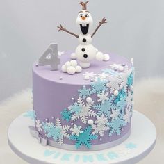 Frozen Birthday Cake Fondant, Small Frozen Birthday Cake, Elsa Frozen Cake Ideas, Simple Frozen Birthday Cake, Elsa Cake Ideas, Frozen Cake Designs, Olaf Birthday Cake