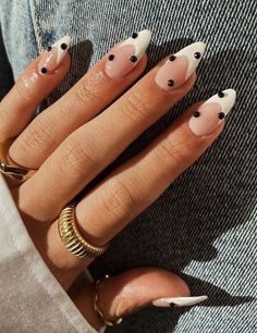 Rihanna Nails, Nail Design Glitter, Almond Nails Designs, Classy Nails, Dream Nails, Chic Nails, Dope Nails