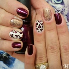 Glitter red animal print Burgundy Nails With Cheetah Print, Maroon And Leopard Nails, Black With Red Nails, Fall Leopard Print Nails, Buffalo Plaid Nails, Lisa Nails, Nails Leopard Print, Rockabilly Nails, Country Acrylic Nails