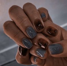 Fall Nails Trendy, Chrome Nail Colors, Minimal Nail, Autumn Nail, Short Gel Nails, Nail Art Trends, Chrome Nail, Nail Colours, Nails 2024