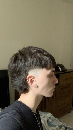 Short Mullet Straight Hair Men, Buzz Cut Mullet, Mullet Straight Hair, Straight Mullet, Mullet Boy, Corte Mullet, Mullet Hair