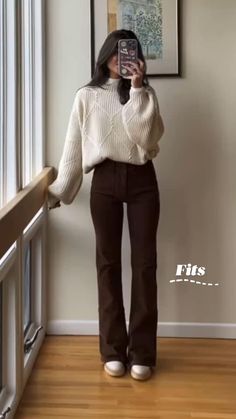 #aesthetic #outfits #korean #koreanfashionoutfits Winter Clubbing Outfit Cold Weather, Warm But Cute Outfits, Outfit Inspo Winter 2023, Cold Teacher Outfit, Causual Outfits 2022, European Fashion Winter 2023, Brown Flair Pants Outfit, Finding Your Style Fashion, Job Shadowing Outfit