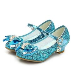 Spring and Autumn new girls high-heeled leather shoes sequins crystal shoes little girl bow Kids dance shoes Available sizes: Size---------------Shoe Inner length Little Kids 10.5M-----16.8cm/6.61"" Little Kids 11.5M-----17.5cm/6.86"" Little Kids 12M-----18.1cm/7.13"" Little Kids 13M-----18.8cm/7.40"" Little Kids 13.5M-----19.3cm/7.60"" Little Kids 1M-----19.8cm/7.80"" Little Kids 2M-----20.5cm/8.07"" Little Kids 2.5M-----21cm/8.27"" Little Kids 3M-----21.5cm/8.46"" Big Kids 3.5M-----22cm/8.66"" High Heels For Kids, Shoes Butterfly, Kids Leather Shoes, Glitter High Heels, Princess Kids, Shoes For Girls, Beautiful High Heels, Girls Heels, Butterfly Knot