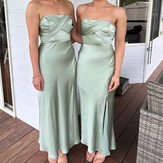 Distress Is Stunning And I Was So Excited To Wear To A Wedding This Summer But Sadly Too Small On Me!Au 6/Us Xs/S Fitted Satin Midi Bridesmaid Dress, Fitted Midi-length Bridesmaid Dress For Wedding, Fitted Midi Length Bridesmaid Dress For Wedding, Wedding Midi Length Strapless Satin Dress, Wedding Strapless Midi Length Satin Dress, Wedding Satin Strapless Midi Dress, Fitted Midi-length Bridesmaid Gown, Fitted Midi-length Gown For Bridesmaids, Fitted Floor-length Satin Bridesmaid Dress