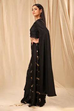 Shop for Masaba Black Raw Silk Vintage Fiona Foil Print Palazzo Set for Women Online at Aza Fashions Indo Western Dresses For Women, Western Dress For Women, Shoulder Duster Earrings, Scallop Border, Indo Western Dress, Palazzo Set, Aari Embroidery, Black Vintage, Western Dresses