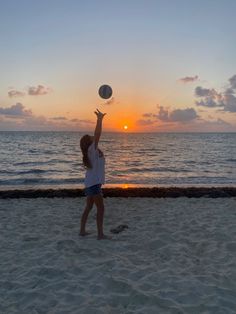 Volleyball Summer, Volleyball Aesthetic, Better Gut Health, Aesthetic Ocean, Outdoor Exercise, 5 Senses, Volley Ball, Gut Health, Volleyball