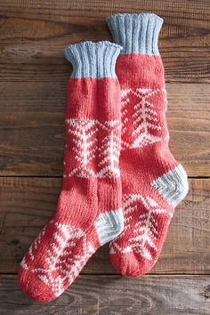 Handmade in Nepal, these fleece-lined wool socks are cozy and colorful companions for winter days. They’re also a warm-hearted gift for anyone on your list. | Sherpa Wool + Fleece Socks in Red at Terrain Brown Socks, Fleece Socks, Blue Socks, Bamboo Socks, Red Fits, Wool Socks, Waffle Weave, Winter Days, Winter Day