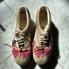 Vintage Needlepoint Vans With Original Box Circa 1984. Super Cool Shoes For The Collector Or Butterfly Lover. Size 6.5. Well Loved But Super Fun. Embroidered Vans, Beading Embroidery, Vintage Needlepoint, Shoes Vintage, Cool Shoes, Women's Vans, Box Color, Better Love, Womens Vans