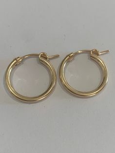 Beautiful 14K rolled gold hoop earrings 19mm Round Classic Nickel-free 14k Gold Huggie Earrings, Nickel-free 14k Gold Classic Huggie Earrings, Classic 14k Gold Nickel-free Huggie Earrings, Classic Gold Hoop Earrings With Lever Back, Nickel Free 14k Gold Round Huggie Earrings, Classic Small Hoop Gold Rings, Small Hoop Gold Classic Rings, Gold Small Hoop Classic Rings, Nickel-free 14k Gold Huggie Hoop Earrings