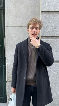 Francisco Borsoi, Preppy Boy Outfits, Preppy Winter Outfits, Preppy Fall Outfits, Ny Outfits, Preppy Boys, Boyfriend Outfit, Preppy Winter, Classy Outfits Men