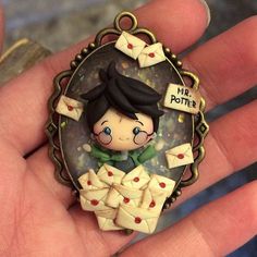 not available #handmade #icapriccidicolombina #fimo #polymerclay #harrypotter #hogwarts #hogwartsletter #mrpotter #privetdrive #thecupboardunderthestairs Hery Potter, Harry Potter Charms, Potters Clay, Hp Harry Potter, Festa Harry Potter, Theme Harry Potter, Polymer Clay Figures