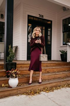 Silk Skirt Outfit, Satin Skirt Outfit, Burgundy Outfit, Monochromatic Fashion, Burgundy Skirt, Monochromatic Outfit, Boujee Outfits, Mid Summer, Dark Autumn