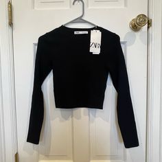 Nwt- Zara- Black Long Sleeve- Size M- Never Worn- Perfect Condition Black Stretch Knit Top For Workwear, Stretch Black Knit Top For Work, Fitted Black Crew Neck Sweater, Trendy Black Knit Top For Workwear, Trendy Black Knit Top For Work, Black Stretch Knit Top For Fall, Stretch Black Knit Top For Fall, Black Stretch Crew Neck Knit Top, Fitted Black Knit Top For Winter