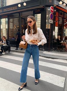 mary janes with jeans - Google Search Jeans Shoes Outfit, Mary Jane Flats Outfit, Outfits With Mary Janes, Mary Janes Heels, Mary Jane Outfit, Mary Janes Outfit, Mary Jane Shoes Outfit, Low Heel Dress Shoes, Pumps Outfit