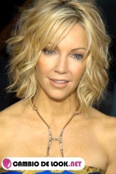 Heather Locklear sus peinados Heather Locklear Hairstyles, Round Faces Short Hair, Long Choppy Bobs, Fav Hairstyles, Client Board, Short Bobs, Haircuts For Women Over 50