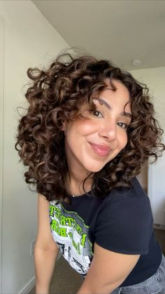 Short, curly haircut Curly Haircuts Short Layers, 3a Short Curly Hair, Short Curly Hair 2c, Short Curly Cuts For Round Faces, Short 3a Curly Hair, 3a Curly Haircut, Short Curly Hair Layers, Short 3b Hair, Round Curly Cut