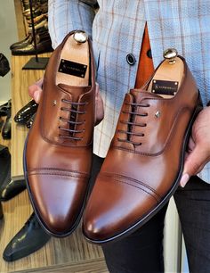 Collection: Spring – Summer 2020  Product: Wholecut Oxfords  Color code: Tan  Shoes sole: Leather  Inner Lining: Calf Skin Lining  Shoes Material: 100% Leather  Available Size: 39-40-41-42-43-44  Package Include: Shoes  Gifts: Box, Shoehorn, Shoeshine, Babet Socks Brown Formal Shoes, Modest Apparel, Groom Shoes, Gentleman Shoes, Brown Dress Shoes, Burgundy Shoes, Best Shoes For Men, Tan Shoes, Suit Men