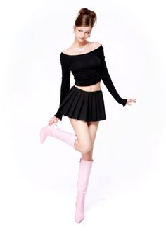 Concept Clothing, Give Birth, Fashion Figures, 60 Fashion, Dynamic Duo, Modern Dress, Glamour Fashion, Kpop Outfits, Fashion Poses