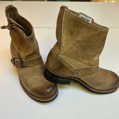 Excellent Used Condition Trendy Boots, Moto Boots, Ankle Booties, Shoe Boots, Genuine Leather, Super Cute, Buckle, Size 6, Women Shoes