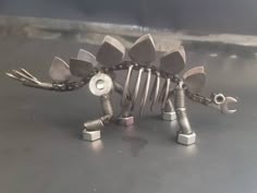 Weld Projects, Dinosaur Welding Art, Welded Dinosaur, Welding Projects Animals, Welding Projects For Beginners, Small Scrap Metal Art, How To Weld, Welding Creations, Metal Scrap Art