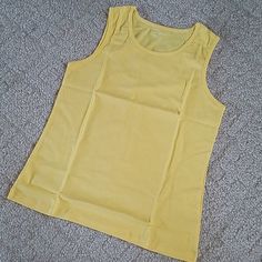 Appleseed's Sleeveless Yellow Top, Size M, New In Bag. Basic Solid Sleeveless Vest, Basic Sleeveless Solid Vest, Casual Yellow Tank Vest, Yellow Sleeveless Cotton Camisole, Yellow Cotton Sleeveless Camisole, Polka Dot Tank Top, Green Tank Top, Green Tank, Yellow Top