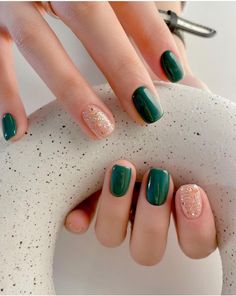 Simple Nail Art, Asian Nails, Simple Gel Nails, Simple Nail Art Designs, Nails Only, Simple Nail, Xmas Nails, Types Of Nails, Green Nails