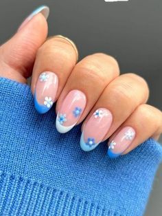 Almond Nails That Go With Everything, Trendy Spring Nails 2025, Beachy Nail Art, Simple Nails With Design, Gel Nails Ideas Summer 2024, Cute Nail Ideas Almond, Colorful Nail Art Designs, Cute Nail Inspo Almond, Summer Europe Nails