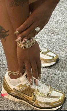 Gold Nike Vomero 5 Outfit, Nike Vomero Outfit, Nike Vomero 5 Outfit Women, Nike Vomero 5 Outfit, Vomero 5 Outfit, Gold Nike Shoes, Gold Trainers, Gold Nike, Nike Vomero