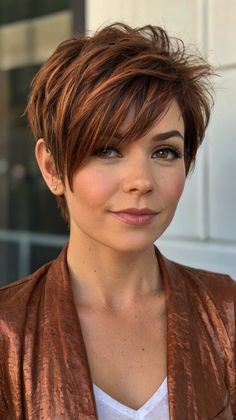 Effortless Pixie Cut with Fall Hair Colors Copper Highlights for a Chic Look 💖 Pixie Auburn Hair With Highlights, Fall Pixie Cut And Color, Short Dark Hair With Copper Highlights, Short Dark Brown Hair With Copper Highlights, Bob With Copper Highlights, Shaved Hair Cuts, Dark Brunette Hair, Gray Hair Cuts, Crop Hair