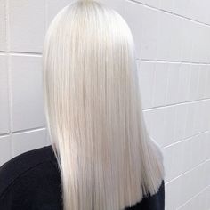 Ice Blonde Hair, Full Lace Wig Glueless, Ice Blonde, Wella Hair, Blonde Hair Looks, Hair Shades