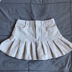 Never Worn, Has A Small Flaw On The Back Shown In Picture Forever 21 Skirts, The Back, Mini Skirt, Forever 21, Womens Skirt, Mini Skirts, Skirt, Cream, Outfit Inspo