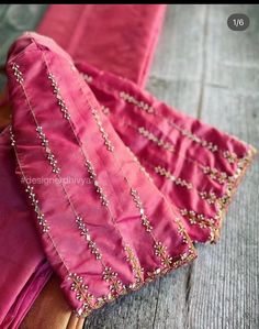 aari work Simple Maggam Design, Very Simple Maggam Work Blouse Designs, Aari Work Blouse Design Images Bridal, Aari Beads Work Blouse Designs, Blouse Design With Lace Work, Pink Maggam Work Blouse Designs, Pink Aari Work Blouse, Pink Blouse Aari Work Design, Aari Work Blouse Wedding Hand Embroidery