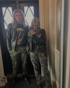 Metalhead, metal, head, metalhead couple, couple, matching, metalhead outfit, outfit, matching couple outfit, camo, death metal, black metal, thrash metal Thrash Metal Fashion, Metalhead Guy Aesthetic, Metal Head Style, Metalhead Aesthetic Outfit, Thrash Metal Outfit, Metalhead Couple, Metalhead Boyfriend