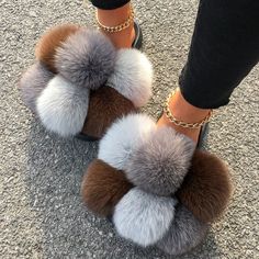 Real Farm Fox Racc00n Fur Slippers Pom Pom Fur Slides Flip Flops Women's Sandals | eBay Faux Fur Sandals, Fluffy Shoes, Fur Sandals, Cute Nike Outfits, Fur Headband, Cute Shoes Heels, Cute Slippers, Fancy Necklace, Fur Shoes