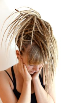 Just in the middle of our moving mess I wanted to share this lovely pic of Sussy that I took of her last week when I was finage with her dreadlocks. Dreadlocks With Bangs, How To Make Dreadlocks, Dreadlock Journey, Hairstyle 2024, New Dreads, Hairstyle Braid