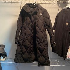 Moved South And No Longer Need! Excellent Condition! 550 Fill Down Feather Still Currently 300 Dollars Online. Open To Offers Coats North Face, 300 Dollars, North Face Parka, North Face Coat, Down Feather, Black North Face, The North Face Jackets, North Face Jackets, North Face Jacket