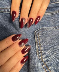 Mehroon Nails Art, Red Bridal Nails Wedding, Kutek Maroon, Nail Art Simple Elegant Classy Maroon, Nail Art Wedding Elegant Red, Bridal Nail Extension Designs, Nail Art Maroon Elegant, Nailart Maroon, Nail Extensions Designs