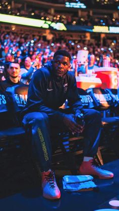 NBA Minnesota Timberwolves star Anthony Edwards sitting on the sidelines at the pre-game ceremony Anthony Edwards Poster Dunk, Anthony Edwards Wallpapers 4k, Anthony Edwards Aesthetic, Anthony Edwards Wallpaper, Basketball Background, Basketball Players Nba, Nba Fashion, Anthony Edwards, Dark Skin Men