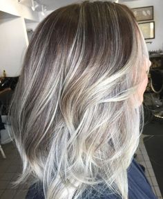 Brown Layered Hair With Silver Balayage Blonde And Grey Hair, Brown Layered Hair, Best Ombre Hair, Blonde Balayage Highlights, Color Rubio