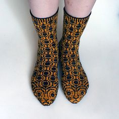 Jaguar_socks_main_small2 Octopus Knitting Pattern, Jaguar Pattern, Octopus Knitting, Socks Knitting Pattern, Fair Isle Socks, Half Socks, House Socks, Socks Knitting, Gradient Yarns