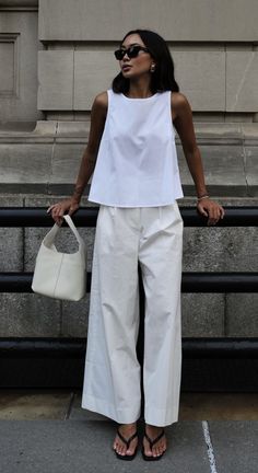 Summer Dress Minimalist, Minimal Outfits Summer, Lisbon Looks, Dissh Clothing Aesthetic, Minimalist Chic Outfit Summer, White Linen Shirt Outfit Women, Minimal Casual Outfit, All White Fit, Minimal Chic Summer