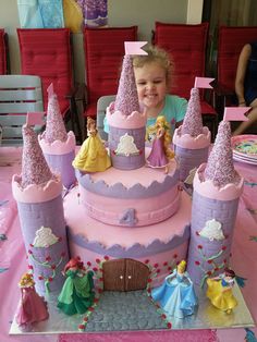 Disney princess castle cake Princess Castle Cakes, Disney Princess Castle Cake, Kue Disney, Disney Castle Cake, Princess Party Cake, Princess Theme Cake, Disney Princess Birthday Cakes, Bolo Rapunzel, Castle Cakes