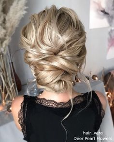 Long Wedding Hairstyles and Updos for Bride from hair_vera #wedding #weddings #weddinghairstyles #weddingupdos #weddingideas #dpf Winter Wedding Hair, Bride Hairstyle, Twisted Hair, Extensions Clip In, Wedding Updos, Unusual Wedding, Wedding Hairstyles Bride, Really Long Hair, Peinados Recogidos