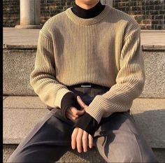 Men In Turtlenecks Aesthetic, Men Clothing Styles Aesthetic, Kpop Outfits Guys, Sweater Male Outfit, Soft Male Outfits, Male Turtleneck Outfit, Black Beige Outfit, Beige Outfit Men, Male Street Wear